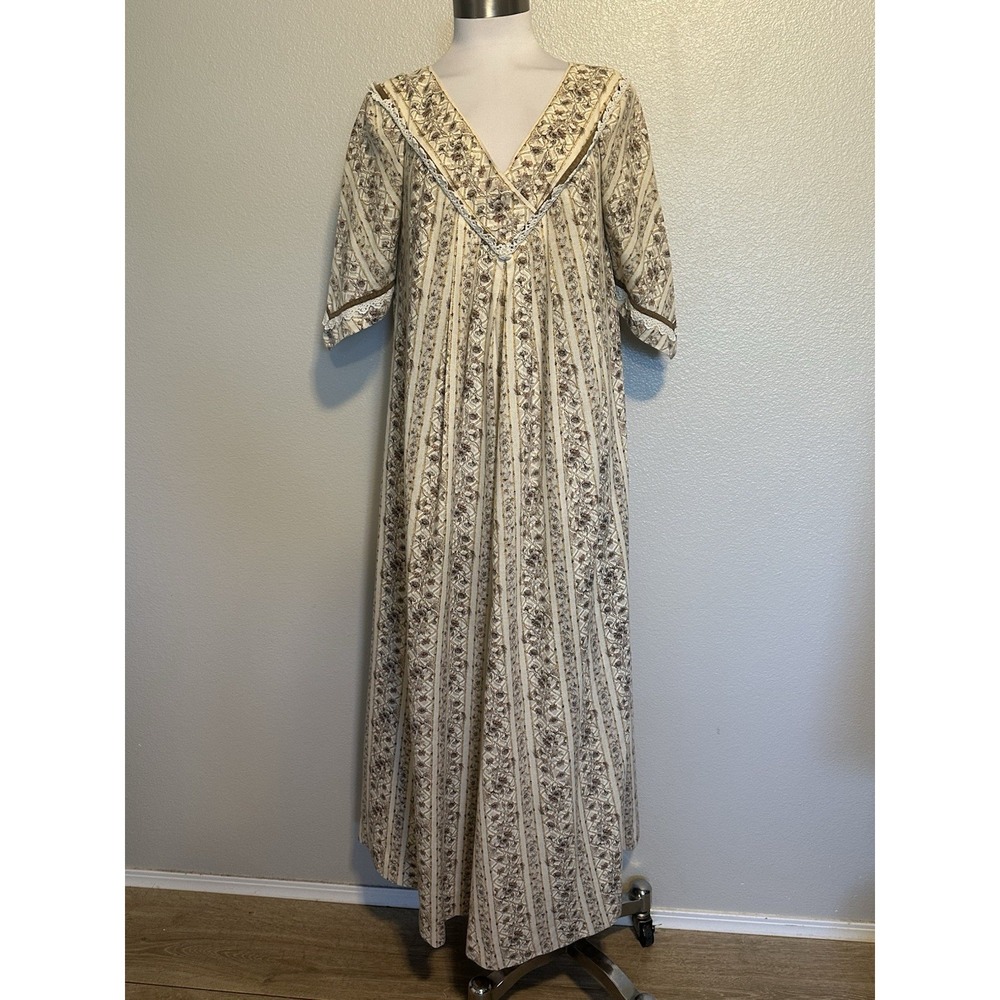 VTG LIBERTY HOUSE of HAWAII Bete Coll Muumuu Maxi Dress Floral Aloha szM Pockets